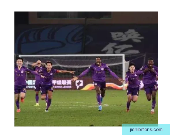 曼立联队与悉尼FC青年队激战成平局赛场精彩瞬间回顾